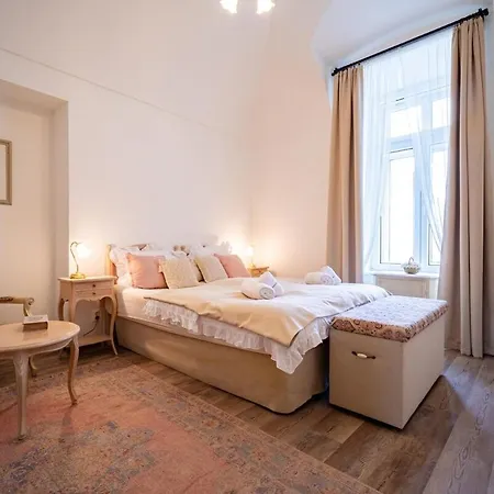 Apartmán The Royal Hlavna Balcony Parking *