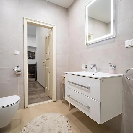 Appartement The Royal Hlavna Balcony Parking