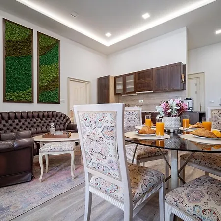 Apartment The Royal Hlavna - Balcony Kosice