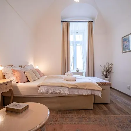 Appartement The Royal Hlavna Balcony Parking