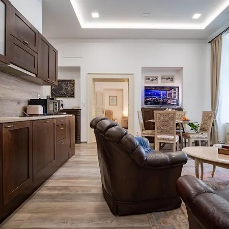 Apartmán The Royal Hlavna Balcony Parking