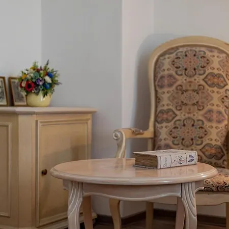 Apartmán The Royal Hlavna Balcony Parking Kosice