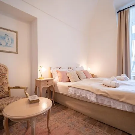 The Royal Hlavna Balcony Parking