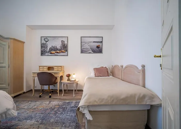 The Royal Hlavna Balcony Parking