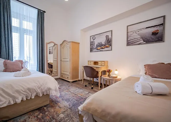 The Royal Hlavna Balcony Parking