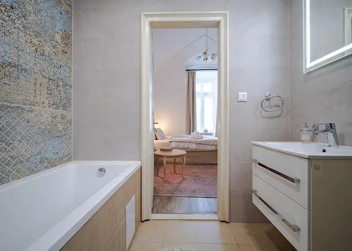 Apartmán The Royal Hlavna Balcony Parking Košice