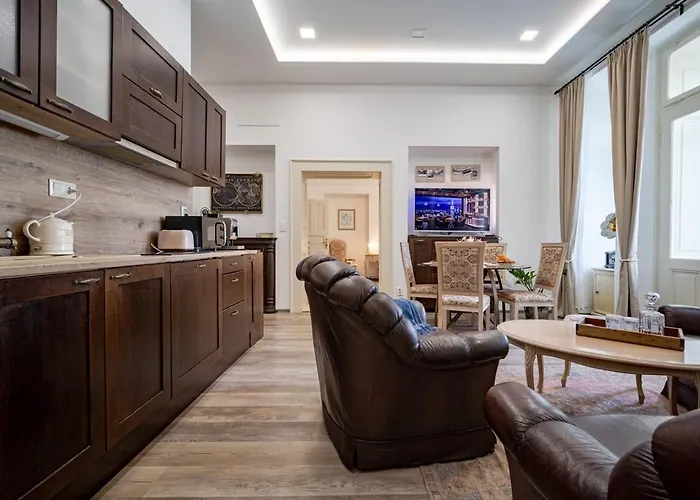 Apartmán The Royal Hlavna Balcony Parking